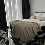 Z Klimatyzacja Obok Wyspy Slodowej - Marble Lumiere By Uniquerent *