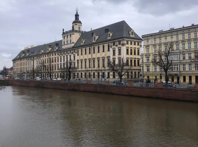 Apartment By Gustav Wroclaw